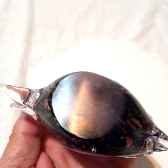 Vintage Hand Blown Art Glass Angel Fish Blue w Gold Flakes Paperweight Figurine - Picture 6 of 6